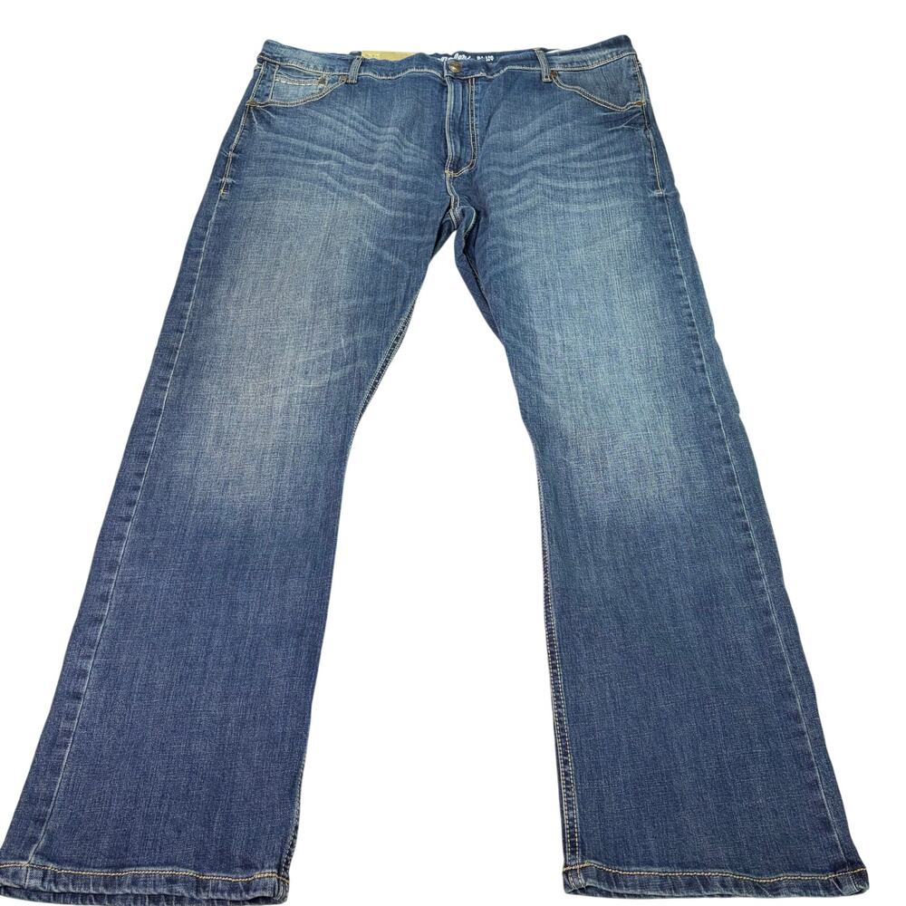 NWT Wrangler Mens Retro Slim Boot dark wash jeans. Size 42 x 32. bootcut